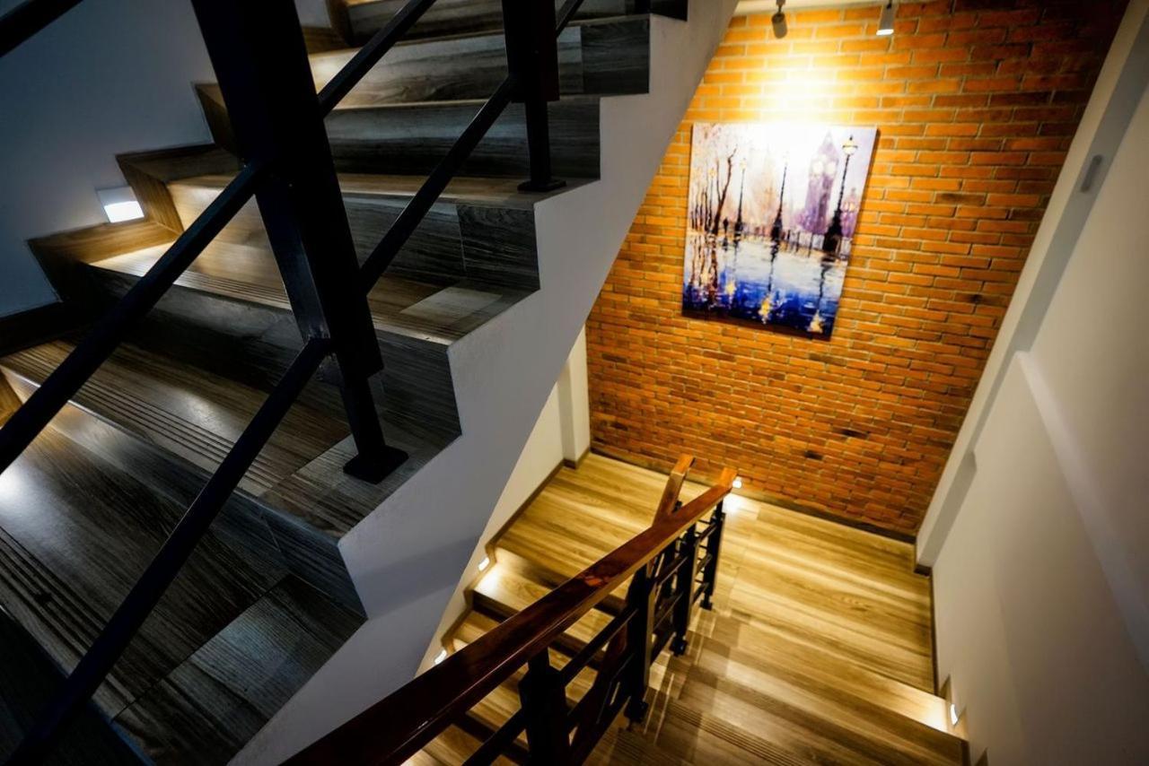 Kaloka Airport Hotel Sumbawa Besar Εξωτερικό φωτογραφία