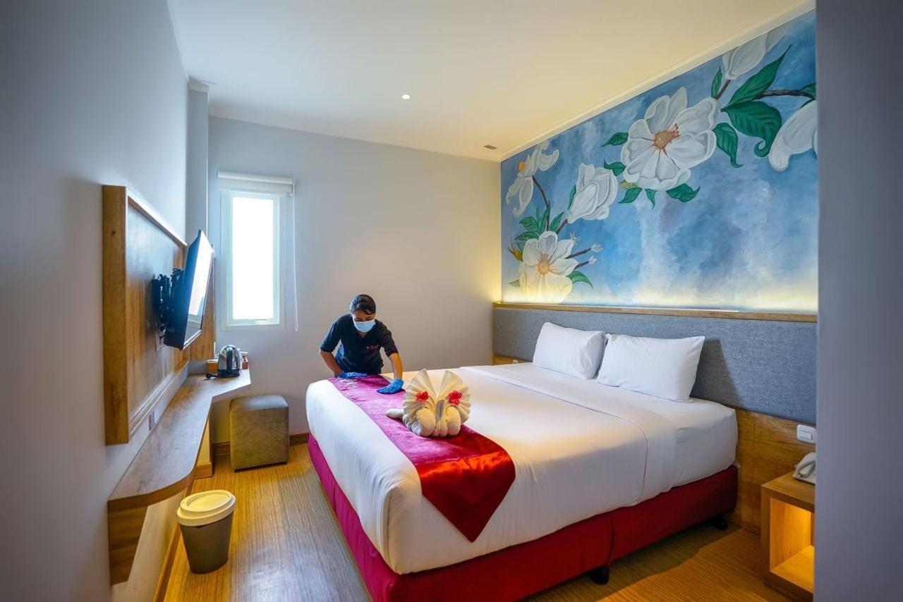 Kaloka Airport Hotel Sumbawa Besar Εξωτερικό φωτογραφία