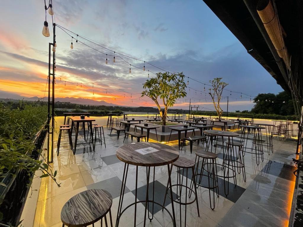Kaloka Airport Hotel Sumbawa Besar Εξωτερικό φωτογραφία