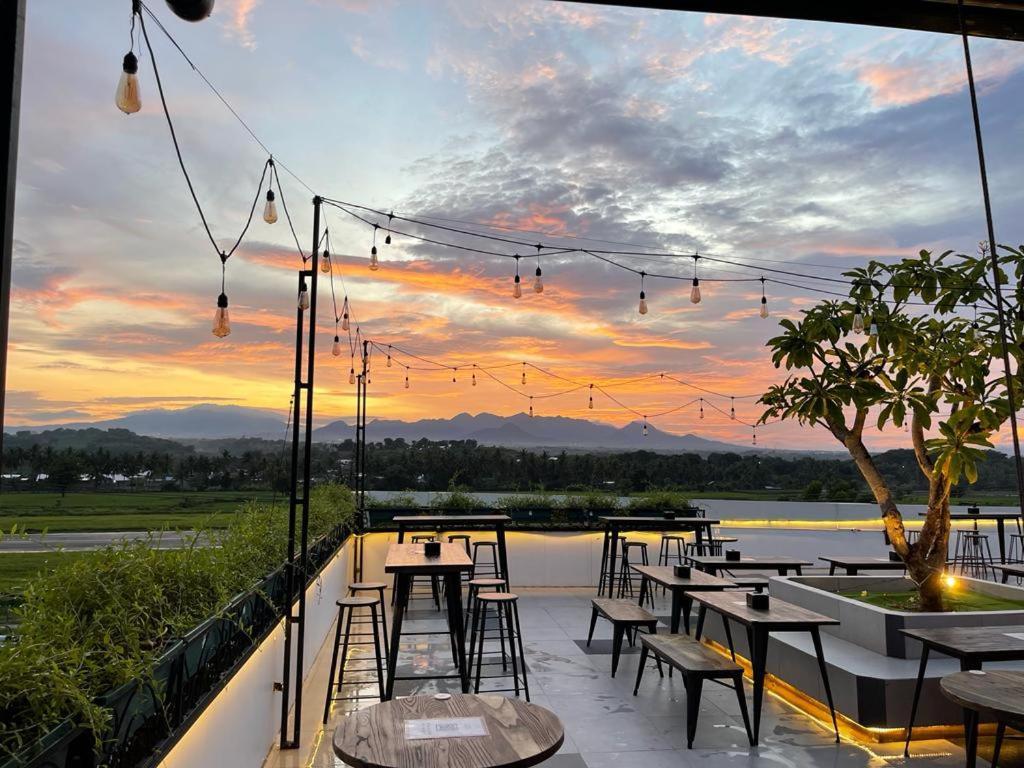 Kaloka Airport Hotel Sumbawa Besar Εξωτερικό φωτογραφία