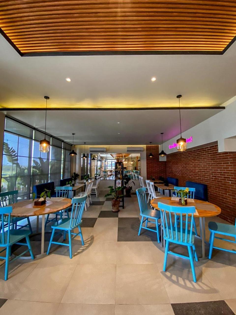 Kaloka Airport Hotel Sumbawa Besar Εξωτερικό φωτογραφία