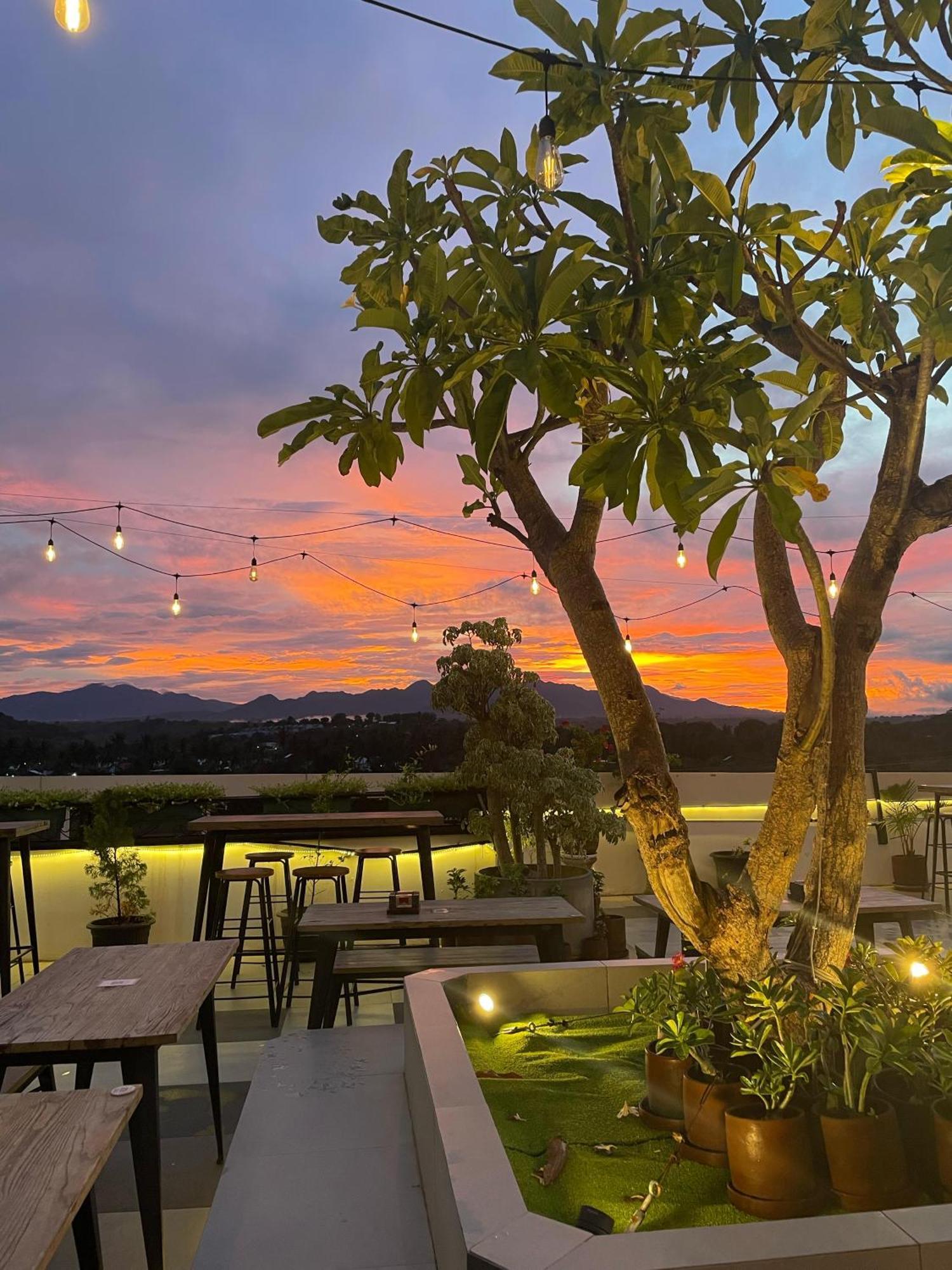 Kaloka Airport Hotel Sumbawa Besar Εξωτερικό φωτογραφία