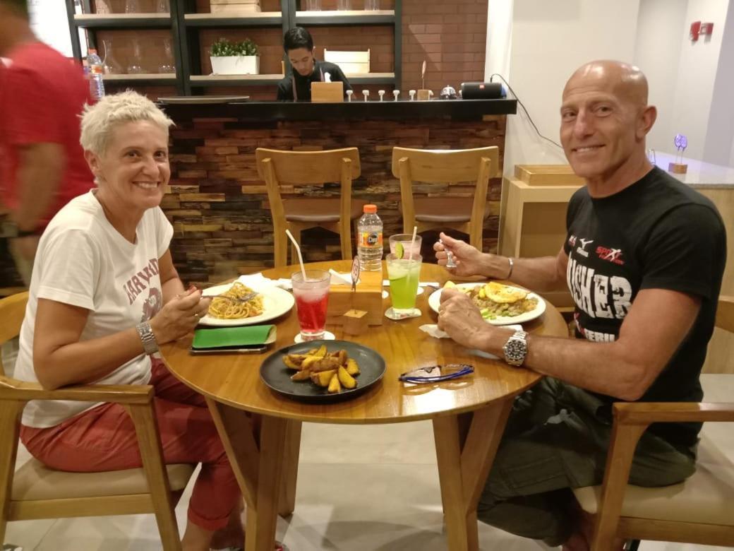 Kaloka Airport Hotel Sumbawa Besar Εξωτερικό φωτογραφία